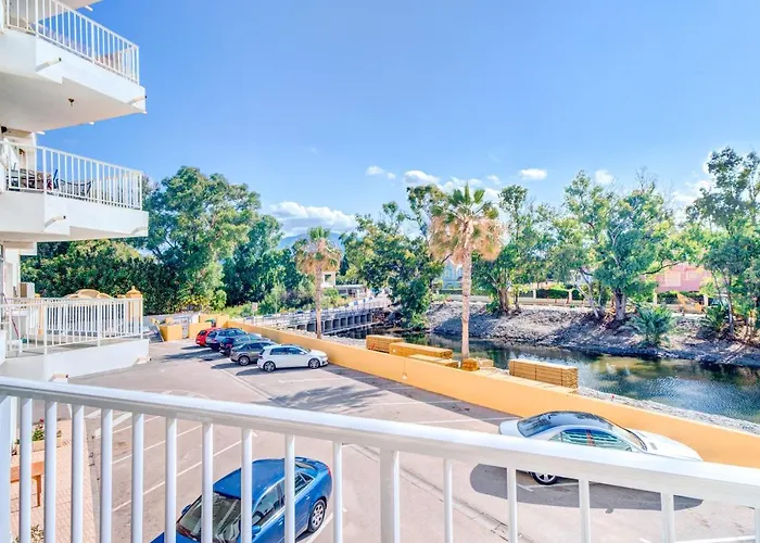 Front Flat With Sea Views Appartement *