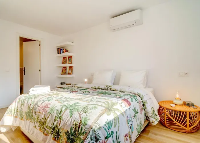 Front Flat With Sea Views Appartement *