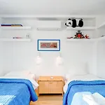 Front Flat With Sea Views Appartamento Marbella